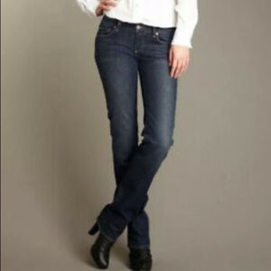 Paige 28P Melrose premium jeans. Mid rise